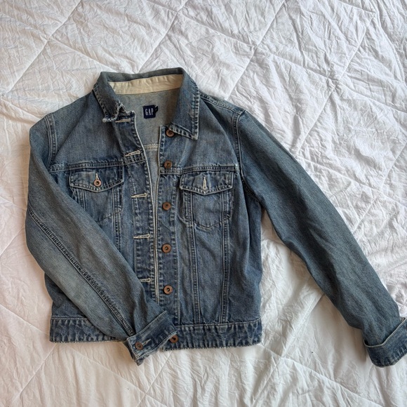 GAP Classic Blue Denim Jacket - Picture 2 of 5